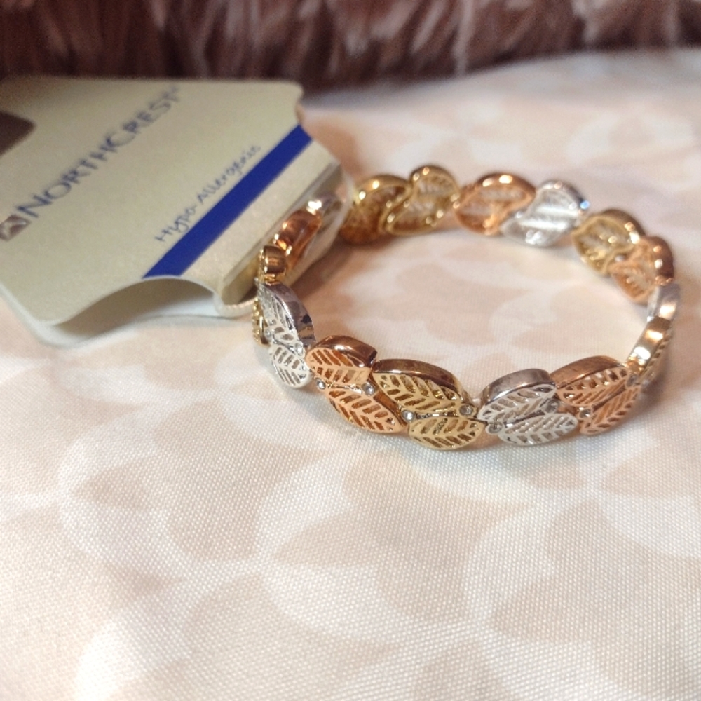 Beautiful Northcrest Stretch Bracelet